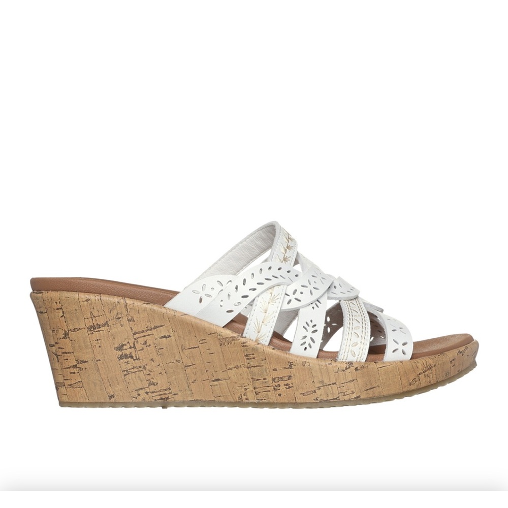 Total comfort Skechers Women's White wedge Sandals - Picture 3 of 9